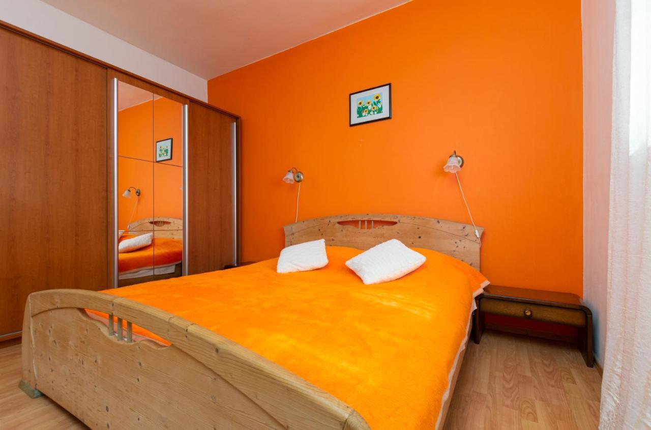 Apartment Adriana On Peaceful Location With Pool Pula Ngoại thất bức ảnh