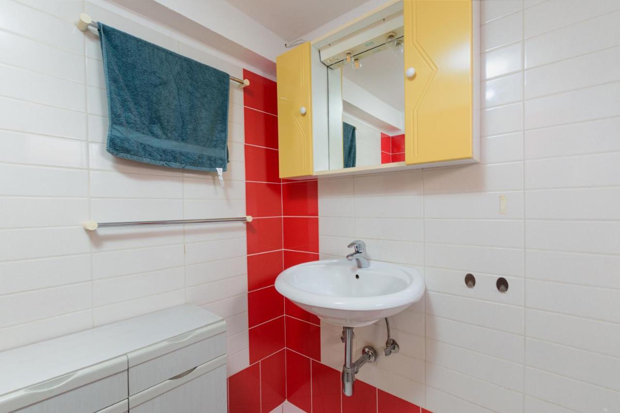 Apartment Adriana On Peaceful Location With Pool Pula Ngoại thất bức ảnh