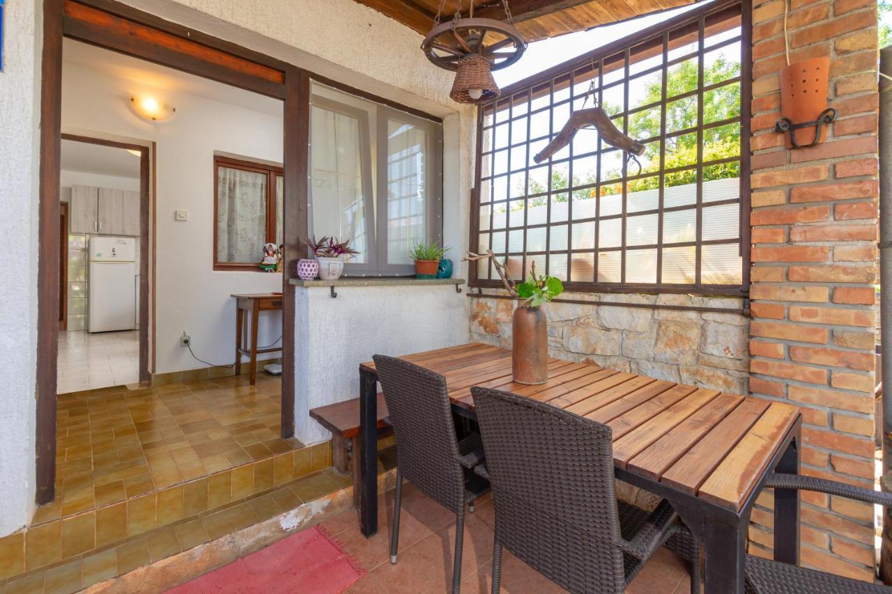 Apartment Adriana On Peaceful Location With Pool Pula Ngoại thất bức ảnh