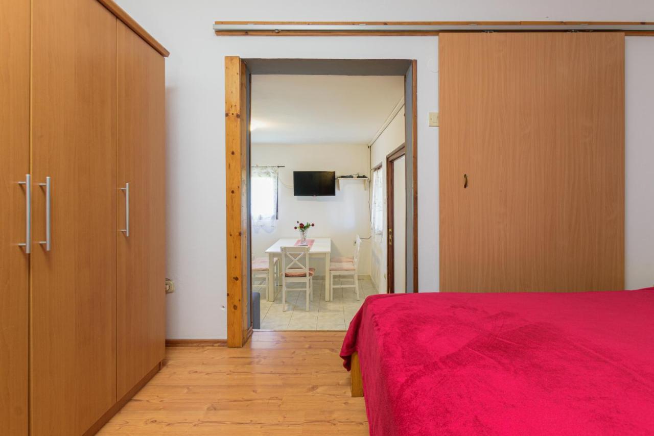 Apartment Adriana On Peaceful Location With Pool Pula Ngoại thất bức ảnh
